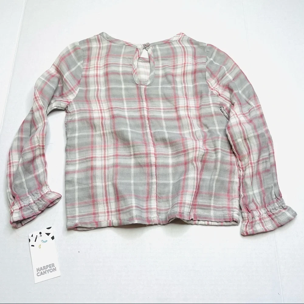 HARPER Canyon NWT Grey & Pink Plaid Ruffle Sleeve Keyhole Blouse